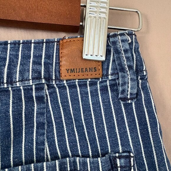YMI Women's Denim Blue and White Striped Shorts Size 9/29 Preppy Beachy - Picture 3 of 9